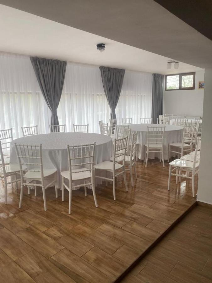 Vila Amalia Muntii Macinului Exterior foto